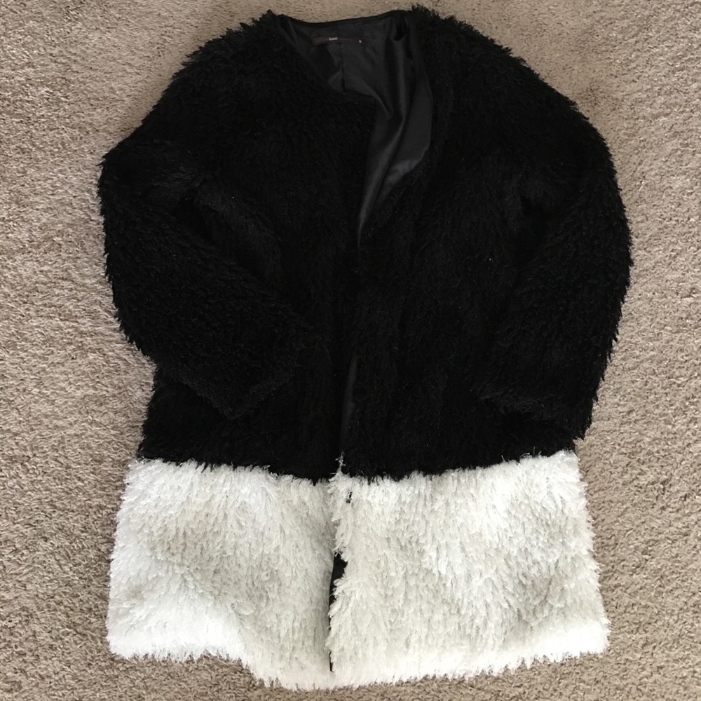 Super fun!! warm/lite coat😍